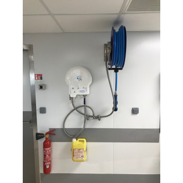 Centrale d'hygiene 1 ou 2 produits avec enrouleur