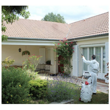 Pulvérisateur à batterie pour toiture et façade avec option rinçage Pulvérisateur à batterie pour toiture et façade avec option rinçage