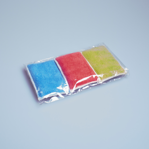 Eponge grattante bi-faces Bleu/Rose/Vert/Gris - lot de 3 Eponge grattante bi-faces Bleu/Rose/Vert/Gris - lot de 3